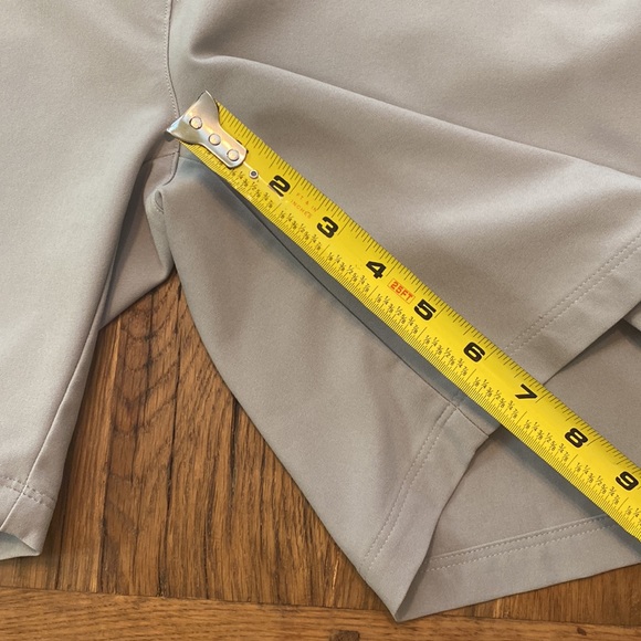 Ladies Adidas Grey Golf Shorts Size 12 - Picture 5 of 8